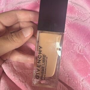 Givenchy Prisme Libre Foundation - Tan Elegance